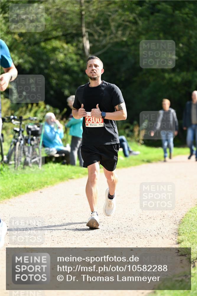 27.09.2026 - 35. Volkslauf durch das schöne Alstertal Dr. Thomas Lammeyer http://msf.ph/oto/10582288 27.09.2026 12:34:09 Laufen 2300 meine-sportfotos.de