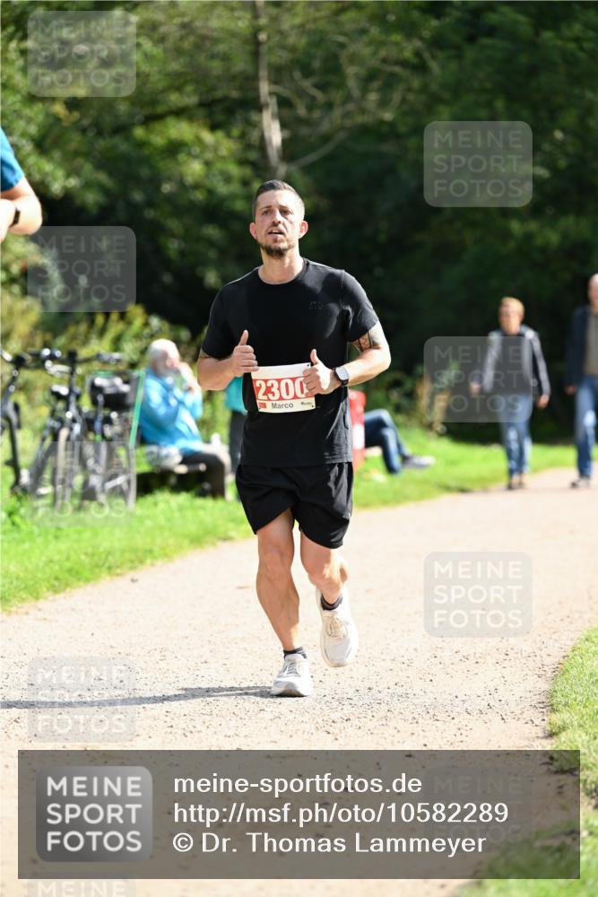 27.09.2026 - 35. Volkslauf durch das schöne Alstertal Dr. Thomas Lammeyer http://msf.ph/oto/10582289 27.09.2026 12:34:09 Laufen 2300 meine-sportfotos.de