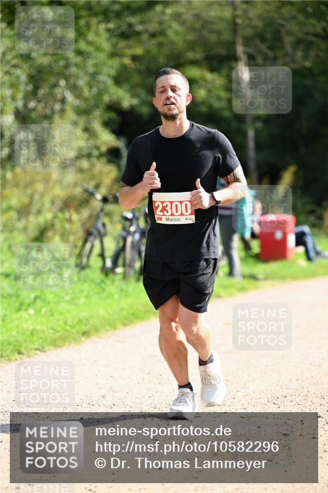 27.09.2026 - 35. Volkslauf durch das schöne Alstertal Dr. Thomas Lammeyer http://msf.ph/oto/10582296 27.09.2026 12:34:10 Laufen 2300 meine-sportfotos.de