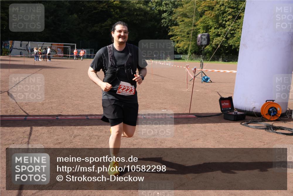 27.09.2026 - 35. Volkslauf durch das schöne Alstertal Strokosch-Dieckow http://msf.ph/oto/10582298 27.09.2026 13:12:27 Ziel 2223 meine-sportfotos.de