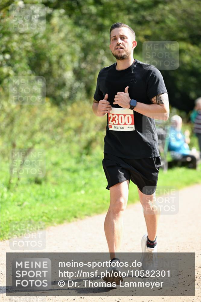 27.09.2026 - 35. Volkslauf durch das schöne Alstertal Dr. Thomas Lammeyer http://msf.ph/oto/10582301 27.09.2026 12:34:10 Laufen 2300 meine-sportfotos.de