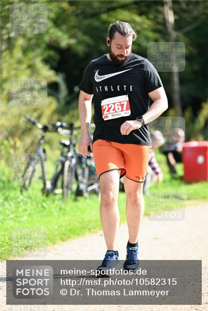 27.09.2026 - 35. Volkslauf durch das schöne Alstertal Dr. Thomas Lammeyer http://msf.ph/oto/10582315 27.09.2026 12:34:25 Laufen 2267 meine-sportfotos.de