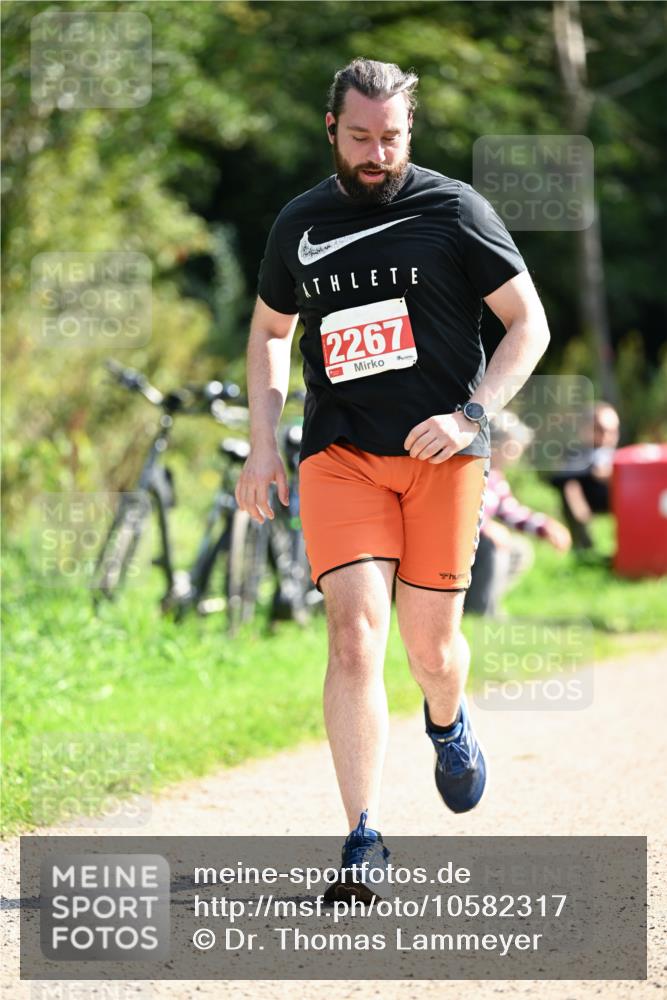 27.09.2026 - 35. Volkslauf durch das schöne Alstertal Dr. Thomas Lammeyer http://msf.ph/oto/10582317 27.09.2026 12:34:25 Laufen 2267 meine-sportfotos.de