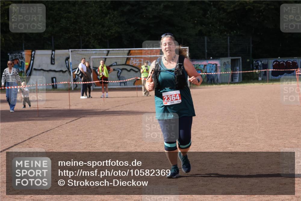 27.09.2026 - 35. Volkslauf durch das schöne Alstertal Strokosch-Dieckow http://msf.ph/oto/10582369 27.09.2026 13:17:01 Ziel 2364 meine-sportfotos.de