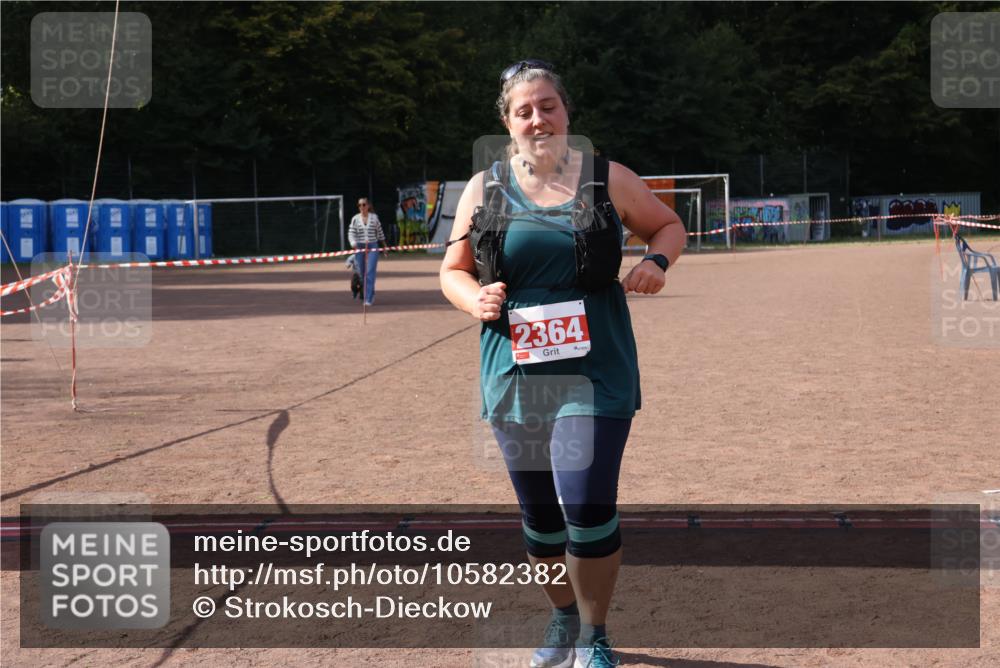 27.09.2026 - 35. Volkslauf durch das schöne Alstertal Strokosch-Dieckow http://msf.ph/oto/10582382 27.09.2026 13:17:03 Ziel 2364 meine-sportfotos.de