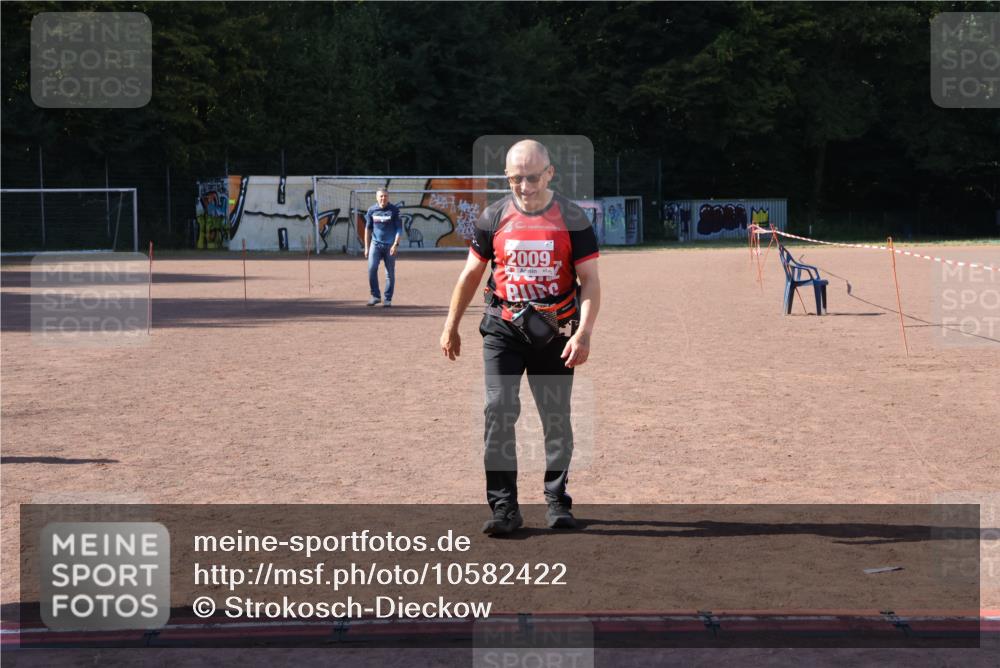 27.09.2026 - 35. Volkslauf durch das schöne Alstertal Strokosch-Dieckow http://msf.ph/oto/10582422 27.09.2026 13:29:37 Ziel 2009 meine-sportfotos.de