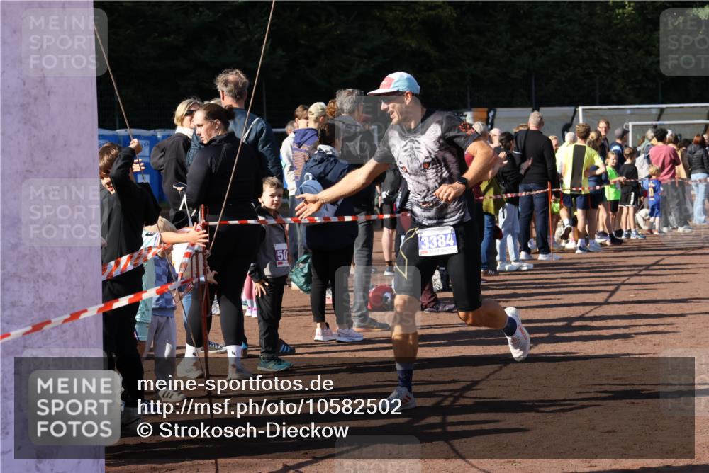 27.09.2026 - 35. Volkslauf durch das schöne Alstertal Strokosch-Dieckow http://msf.ph/oto/10582502 27.09.2026 11:18:00 Ziel 3384 meine-sportfotos.de