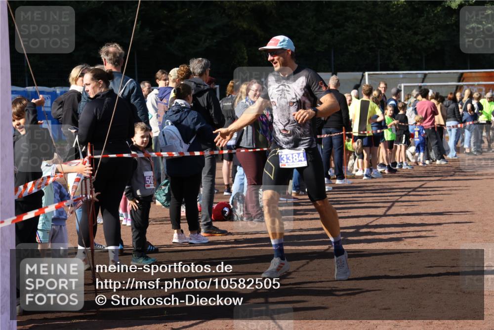 27.09.2026 - 35. Volkslauf durch das schöne Alstertal Strokosch-Dieckow http://msf.ph/oto/10582505 27.09.2026 11:18:00 Ziel 3384 meine-sportfotos.de