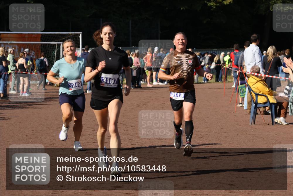 27.09.2026 - 35. Volkslauf durch das schöne Alstertal Strokosch-Dieckow http://msf.ph/oto/10583448 27.09.2026 11:25:42 Ziel 1409, 3118, 3167, 3249 meine-sportfotos.de