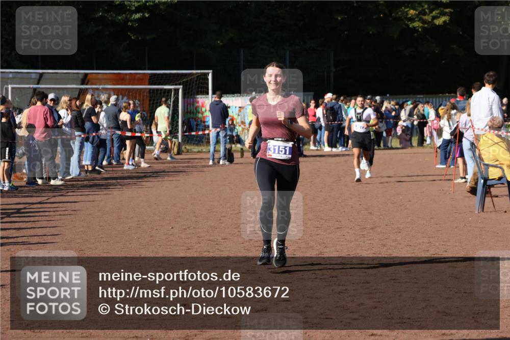 27.09.2026 - 35. Volkslauf durch das schöne Alstertal Strokosch-Dieckow http://msf.ph/oto/10583672 27.09.2026 11:23:41 Ziel 3151, 3973 meine-sportfotos.de