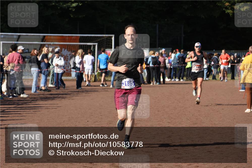 27.09.2026 - 35. Volkslauf durch das schöne Alstertal Strokosch-Dieckow http://msf.ph/oto/10583778 27.09.2026 11:22:49 Ziel 1406, 3185 meine-sportfotos.de
