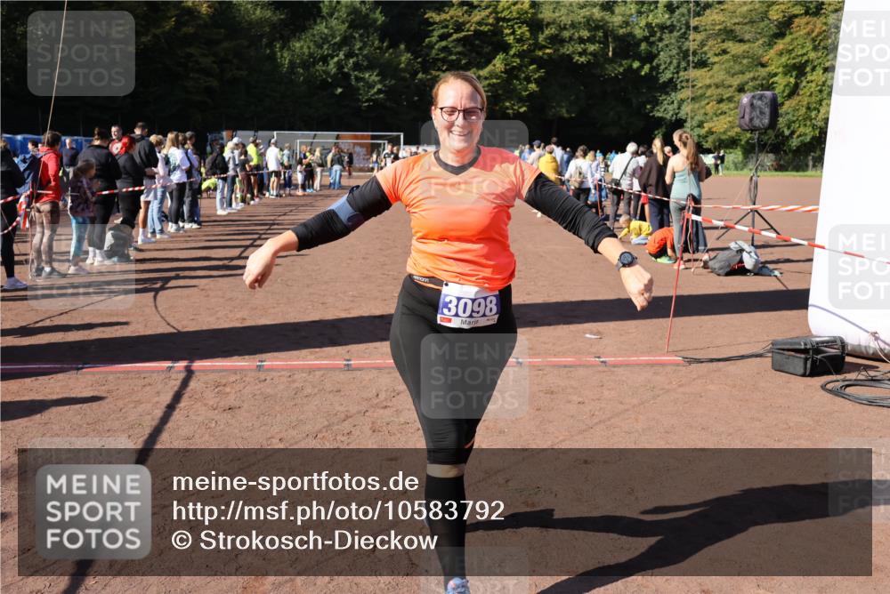 27.09.2026 - 35. Volkslauf durch das schöne Alstertal Strokosch-Dieckow http://msf.ph/oto/10583792 27.09.2026 11:42:43 Ziel 3098 meine-sportfotos.de