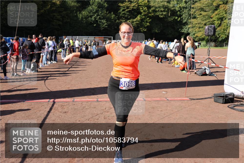 27.09.2026 - 35. Volkslauf durch das schöne Alstertal Strokosch-Dieckow http://msf.ph/oto/10583794 27.09.2026 11:42:43 Ziel 3098 meine-sportfotos.de