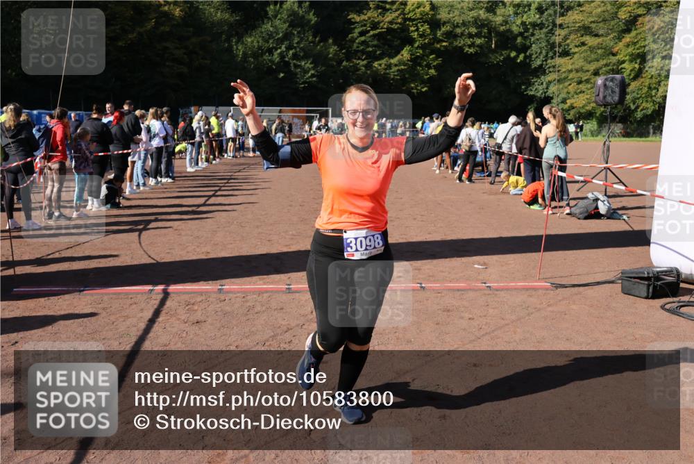 27.09.2026 - 35. Volkslauf durch das schöne Alstertal Strokosch-Dieckow http://msf.ph/oto/10583800 27.09.2026 11:42:43 Ziel 3098 meine-sportfotos.de