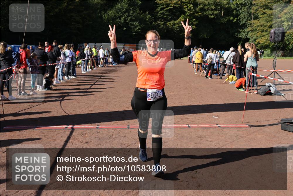 27.09.2026 - 35. Volkslauf durch das schöne Alstertal Strokosch-Dieckow http://msf.ph/oto/10583808 27.09.2026 11:42:43 Ziel 3098 meine-sportfotos.de