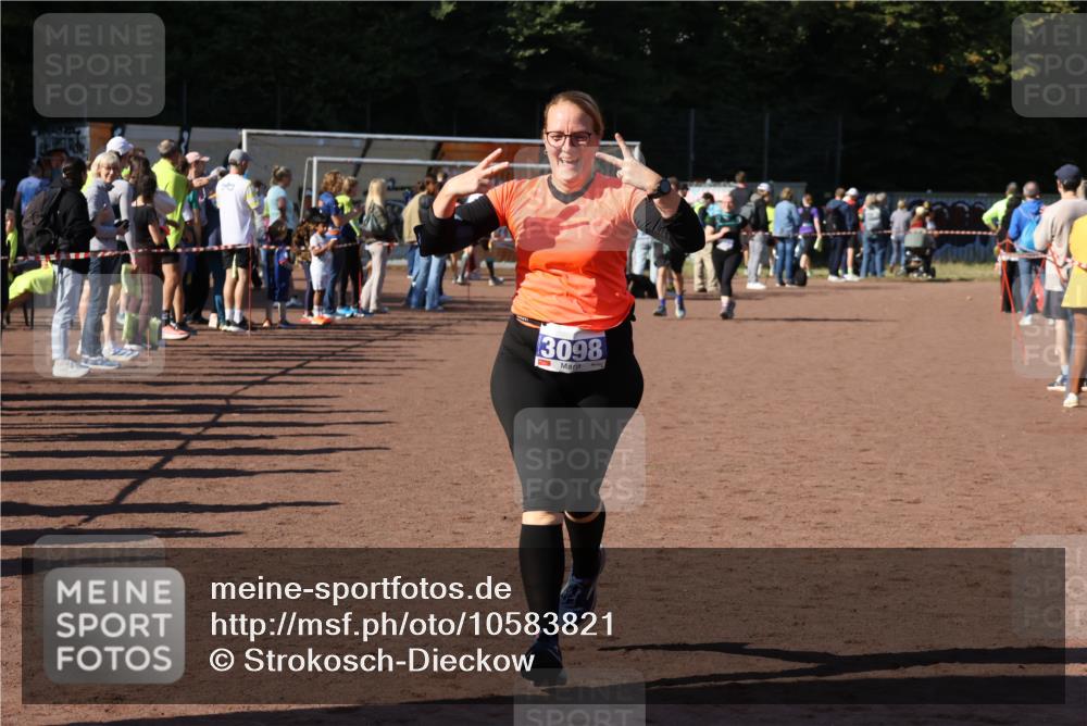 27.09.2026 - 35. Volkslauf durch das schöne Alstertal Strokosch-Dieckow http://msf.ph/oto/10583821 27.09.2026 11:42:41 Ziel 3098 meine-sportfotos.de