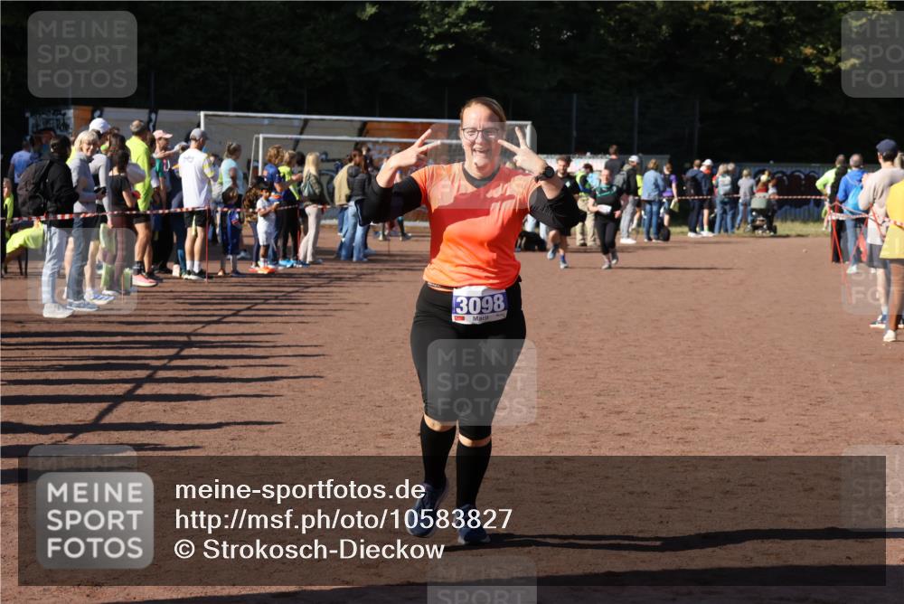 27.09.2026 - 35. Volkslauf durch das schöne Alstertal Strokosch-Dieckow http://msf.ph/oto/10583827 27.09.2026 11:42:41 Ziel 3098 meine-sportfotos.de