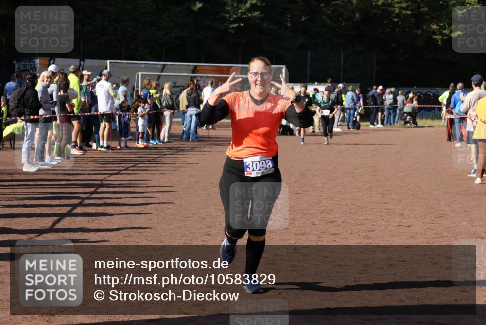 27.09.2026 - 35. Volkslauf durch das schöne Alstertal Strokosch-Dieckow http://msf.ph/oto/10583829 27.09.2026 11:42:41 Ziel 3098 meine-sportfotos.de