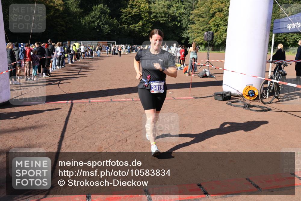 27.09.2026 - 35. Volkslauf durch das schöne Alstertal Strokosch-Dieckow http://msf.ph/oto/10583834 27.09.2026 11:42:30 Ziel 3419 meine-sportfotos.de