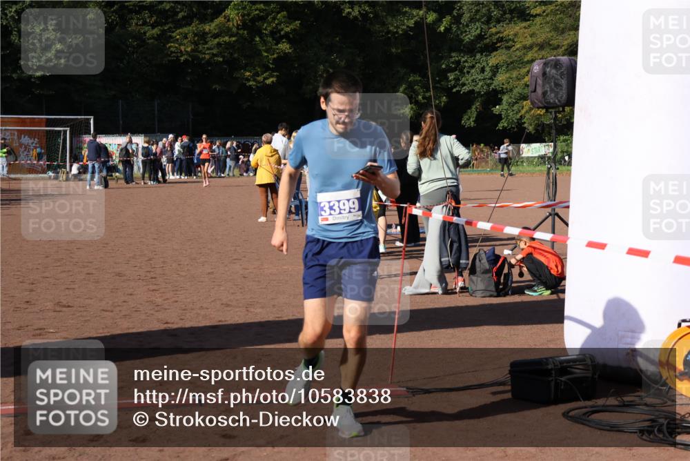 27.09.2026 - 35. Volkslauf durch das schöne Alstertal Strokosch-Dieckow http://msf.ph/oto/10583838 27.09.2026 11:22:03 Ziel 3399 meine-sportfotos.de
