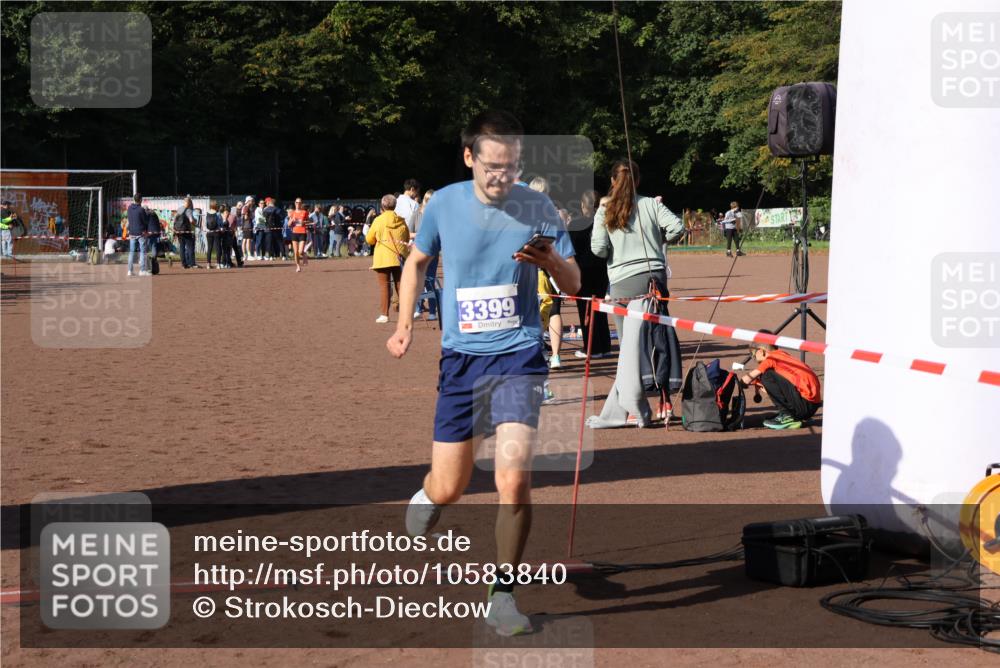 27.09.2026 - 35. Volkslauf durch das schöne Alstertal Strokosch-Dieckow http://msf.ph/oto/10583840 27.09.2026 11:22:03 Ziel 3399 meine-sportfotos.de