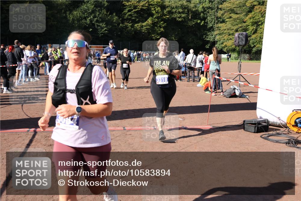27.09.2026 - 35. Volkslauf durch das schöne Alstertal Strokosch-Dieckow http://msf.ph/oto/10583894 27.09.2026 11:42:23 Ziel 3054, 3055, 3083, 3084, 3318, 3419 meine-sportfotos.de