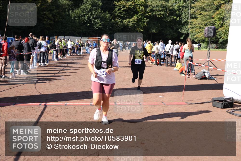 27.09.2026 - 35. Volkslauf durch das schöne Alstertal Strokosch-Dieckow http://msf.ph/oto/10583901 27.09.2026 11:42:22 Ziel 3011, 3054, 3055, 3083, 3084, 3318, 3419 meine-sportfotos.de