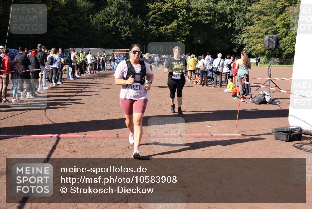 27.09.2026 - 35. Volkslauf durch das schöne Alstertal Strokosch-Dieckow http://msf.ph/oto/10583908 27.09.2026 11:42:22 Ziel 3011, 3054, 3055, 3083, 3084, 3318, 3419 meine-sportfotos.de