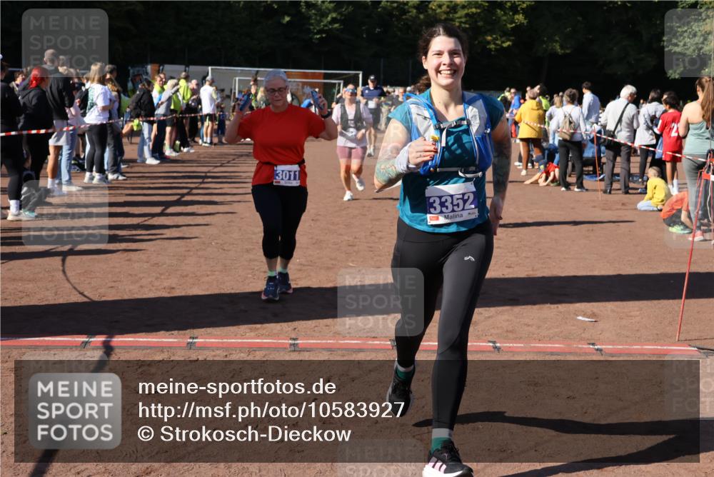 27.09.2026 - 35. Volkslauf durch das schöne Alstertal Strokosch-Dieckow http://msf.ph/oto/10583927 27.09.2026 11:42:18 Ziel 3011, 3054, 3055, 3083, 3084, 3170, 3318, 3337, 3338, 3352 meine-sportfotos.de