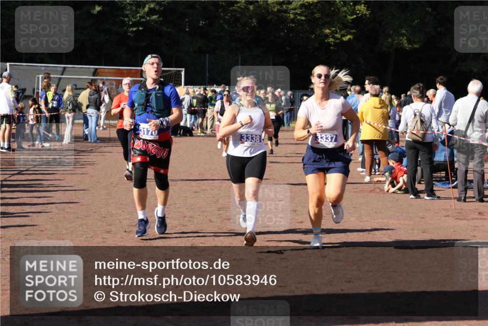 27.09.2026 - 35. Volkslauf durch das schöne Alstertal Strokosch-Dieckow http://msf.ph/oto/10583946 27.09.2026 11:42:13 Ziel 3011, 3083, 3084, 3143, 3170, 3337, 3338, 3352 meine-sportfotos.de