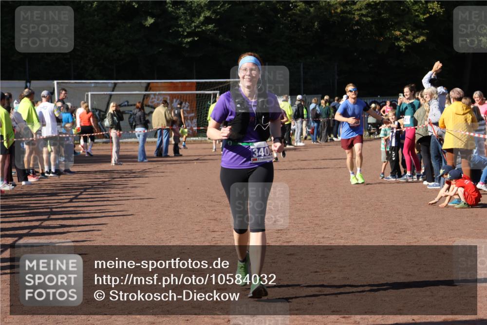 27.09.2026 - 35. Volkslauf durch das schöne Alstertal Strokosch-Dieckow http://msf.ph/oto/10584032 27.09.2026 11:40:52 Ziel 3406 meine-sportfotos.de
