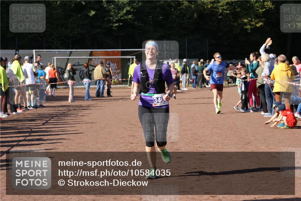 27.09.2026 - 35. Volkslauf durch das schöne Alstertal Strokosch-Dieckow http://msf.ph/oto/10584035 27.09.2026 11:40:52 Ziel 3406 meine-sportfotos.de