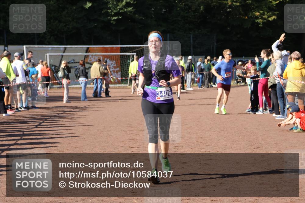 27.09.2026 - 35. Volkslauf durch das schöne Alstertal Strokosch-Dieckow http://msf.ph/oto/10584037 27.09.2026 11:40:51 Ziel 3406 meine-sportfotos.de