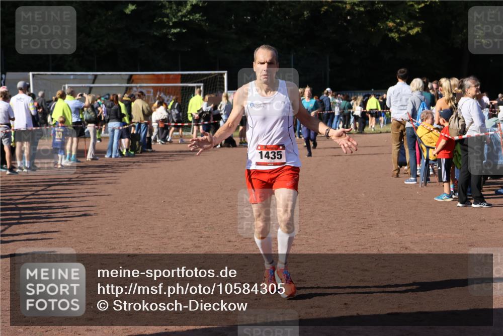 27.09.2026 - 35. Volkslauf durch das schöne Alstertal Strokosch-Dieckow http://msf.ph/oto/10584305 27.09.2026 11:39:04 Ziel 1435, 1529 meine-sportfotos.de
