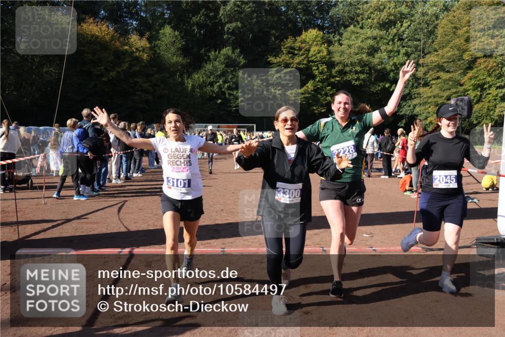 27.09.2026 - 35. Volkslauf durch das schöne Alstertal Strokosch-Dieckow http://msf.ph/oto/10584497 27.09.2026 11:35:57 Ziel 2045, 3087, 3101, 3138, 3228, 3300 meine-sportfotos.de