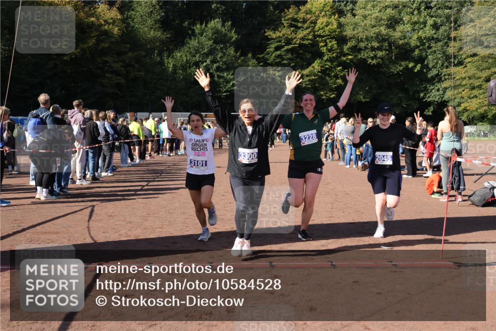 27.09.2026 - 35. Volkslauf durch das schöne Alstertal Strokosch-Dieckow http://msf.ph/oto/10584528 27.09.2026 11:35:56 Ziel 2045, 3087, 3101, 3138, 3228, 3300 meine-sportfotos.de