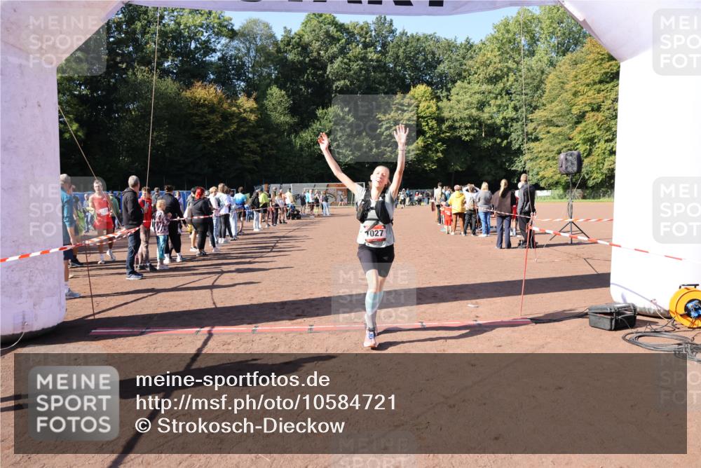 27.09.2026 - 35. Volkslauf durch das schöne Alstertal Strokosch-Dieckow http://msf.ph/oto/10584721 27.09.2026 11:51:01 Ziel 1027, 1514 meine-sportfotos.de