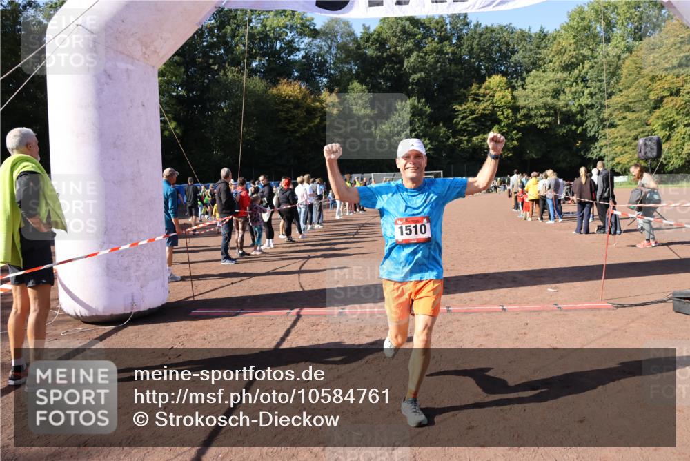 27.09.2026 - 35. Volkslauf durch das schöne Alstertal Strokosch-Dieckow http://msf.ph/oto/10584761 27.09.2026 11:50:44 Ziel 1510 meine-sportfotos.de