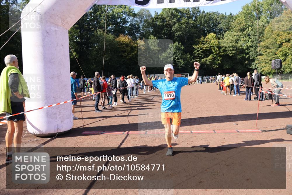 27.09.2026 - 35. Volkslauf durch das schöne Alstertal Strokosch-Dieckow http://msf.ph/oto/10584771 27.09.2026 11:50:44 Ziel 1510 meine-sportfotos.de