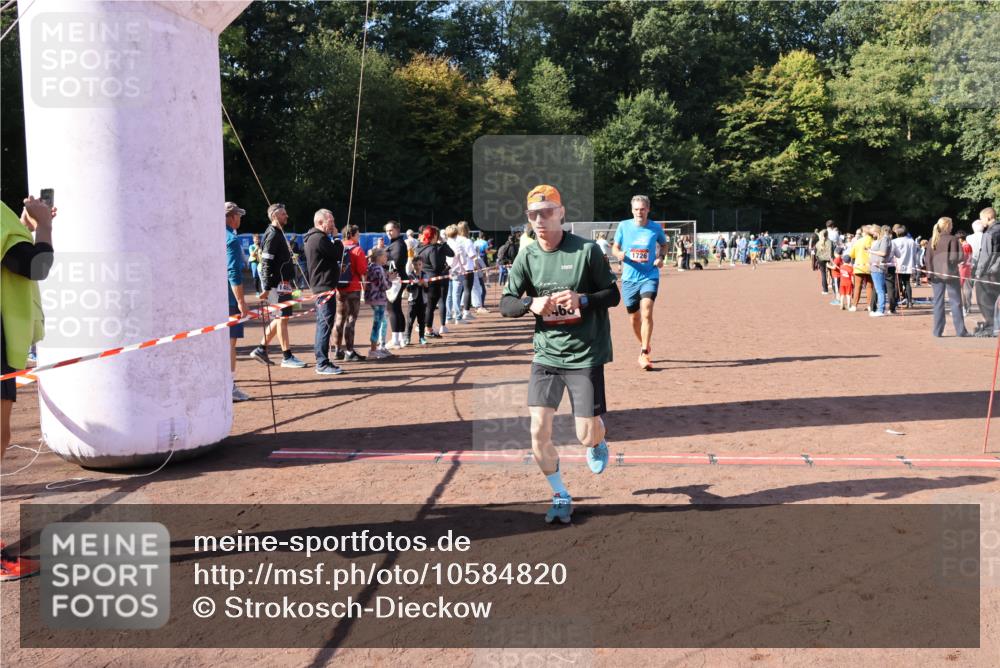 27.09.2026 - 35. Volkslauf durch das schöne Alstertal Strokosch-Dieckow http://msf.ph/oto/10584820 27.09.2026 11:50:31 Ziel 1468, 1726 meine-sportfotos.de