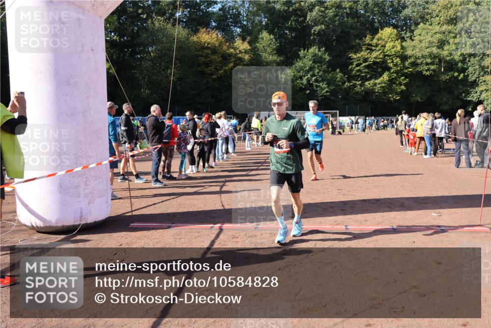 27.09.2026 - 35. Volkslauf durch das schöne Alstertal Strokosch-Dieckow http://msf.ph/oto/10584828 27.09.2026 11:50:31 Ziel 1468, 1726 meine-sportfotos.de