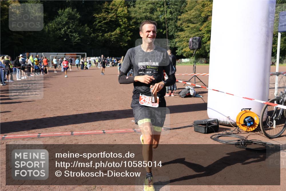 27.09.2026 - 35. Volkslauf durch das schöne Alstertal Strokosch-Dieckow http://msf.ph/oto/10585014 27.09.2026 11:48:36 Ziel 1483, 1491, 2980 meine-sportfotos.de