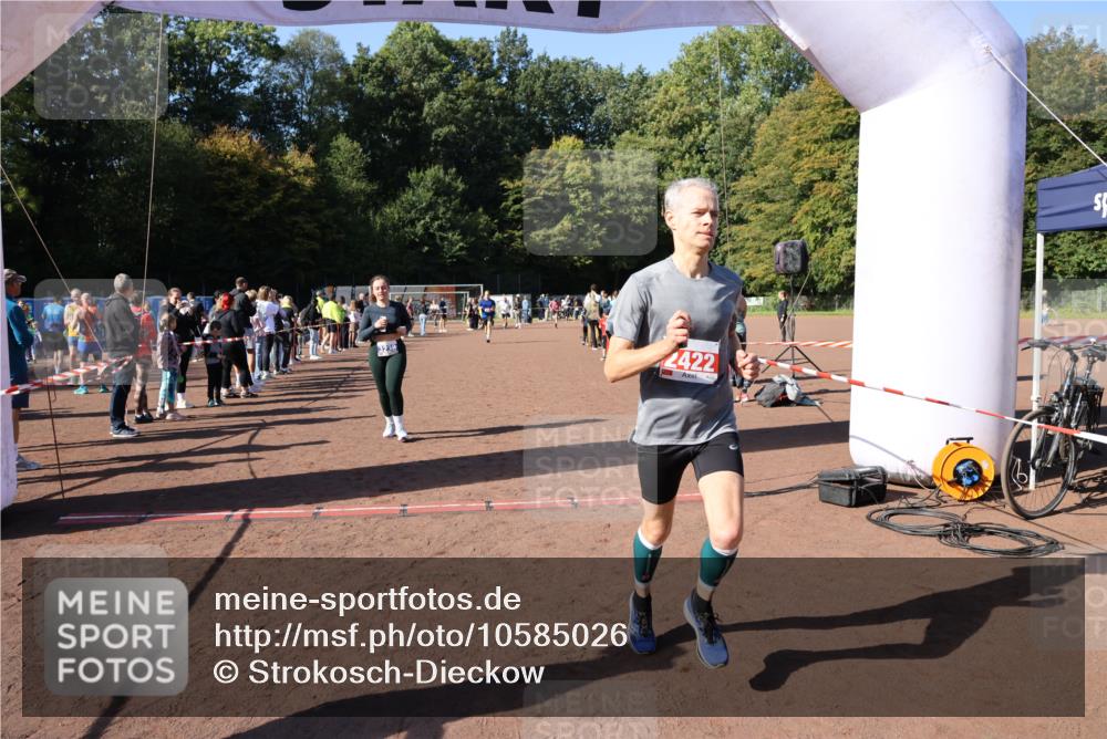 27.09.2026 - 35. Volkslauf durch das schöne Alstertal Strokosch-Dieckow http://msf.ph/oto/10585026 27.09.2026 11:50:00 Ziel 1544, 2422, 3156, 3238 meine-sportfotos.de