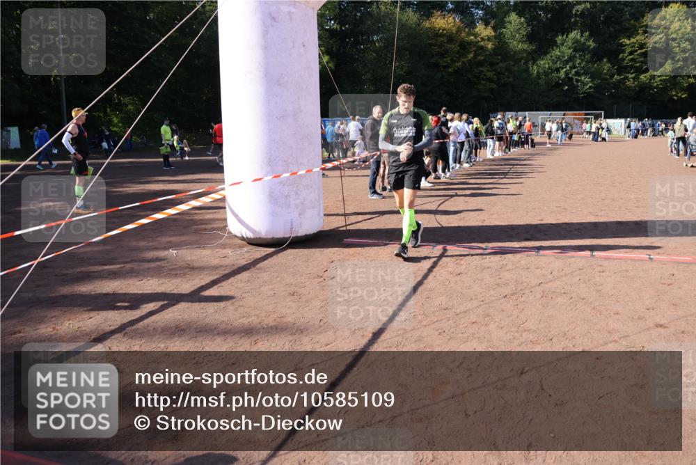 27.09.2026 - 35. Volkslauf durch das schöne Alstertal Strokosch-Dieckow http://msf.ph/oto/10585109 27.09.2026 11:48:04 Ziel 1447, 1494 meine-sportfotos.de