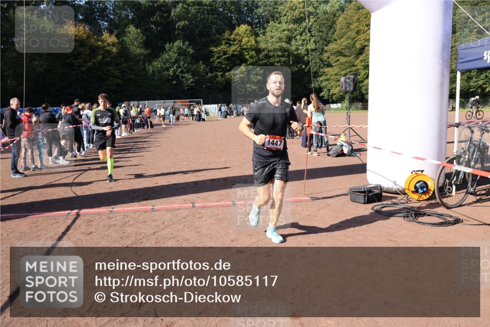 27.09.2026 - 35. Volkslauf durch das schöne Alstertal Strokosch-Dieckow http://msf.ph/oto/10585117 27.09.2026 11:48:03 Ziel 1447, 1494 meine-sportfotos.de