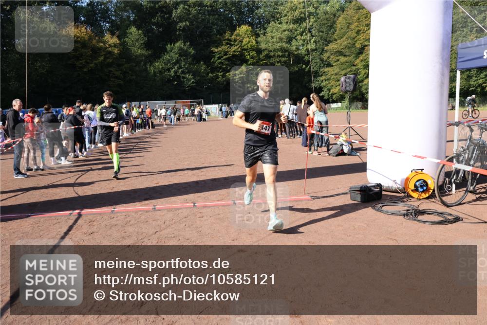 27.09.2026 - 35. Volkslauf durch das schöne Alstertal Strokosch-Dieckow http://msf.ph/oto/10585121 27.09.2026 11:48:03 Ziel 1447, 1494 meine-sportfotos.de
