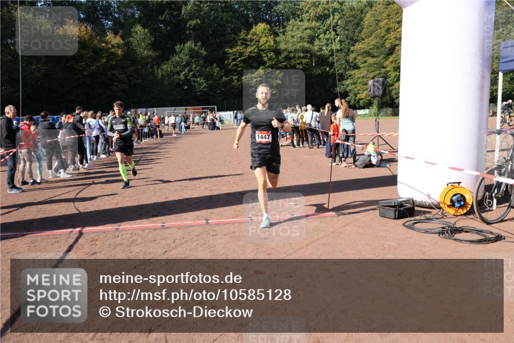 27.09.2026 - 35. Volkslauf durch das schöne Alstertal Strokosch-Dieckow http://msf.ph/oto/10585128 27.09.2026 11:48:03 Ziel 1447, 1494 meine-sportfotos.de