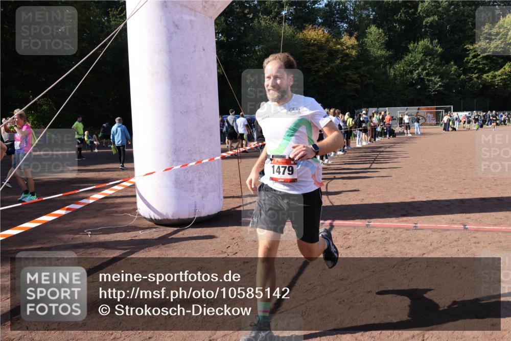 27.09.2026 - 35. Volkslauf durch das schöne Alstertal Strokosch-Dieckow http://msf.ph/oto/10585142 27.09.2026 11:47:53 Ziel 1479, 1501 meine-sportfotos.de
