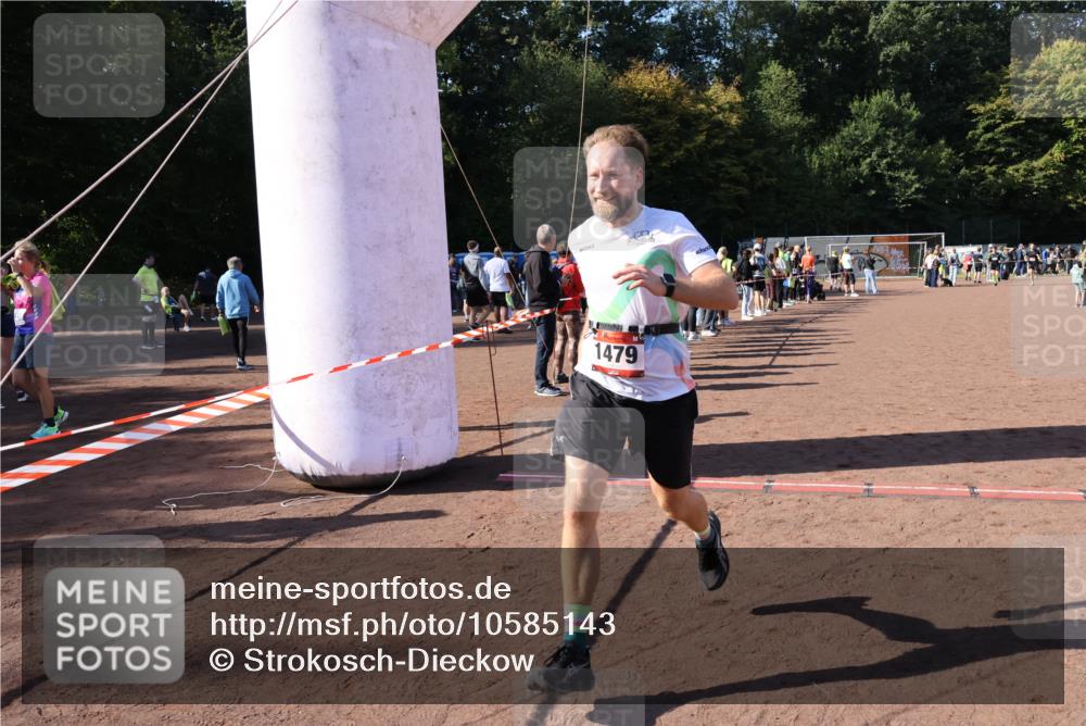 27.09.2026 - 35. Volkslauf durch das schöne Alstertal Strokosch-Dieckow http://msf.ph/oto/10585143 27.09.2026 11:47:53 Ziel 1479, 1501 meine-sportfotos.de