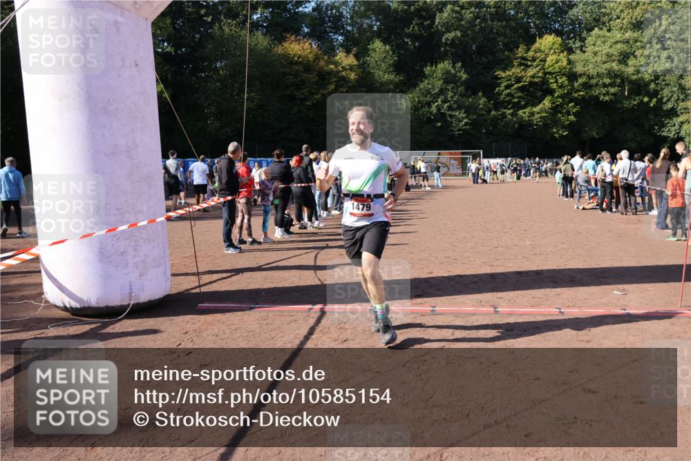 27.09.2026 - 35. Volkslauf durch das schöne Alstertal Strokosch-Dieckow http://msf.ph/oto/10585154 27.09.2026 11:47:52 Ziel 1479, 1501 meine-sportfotos.de